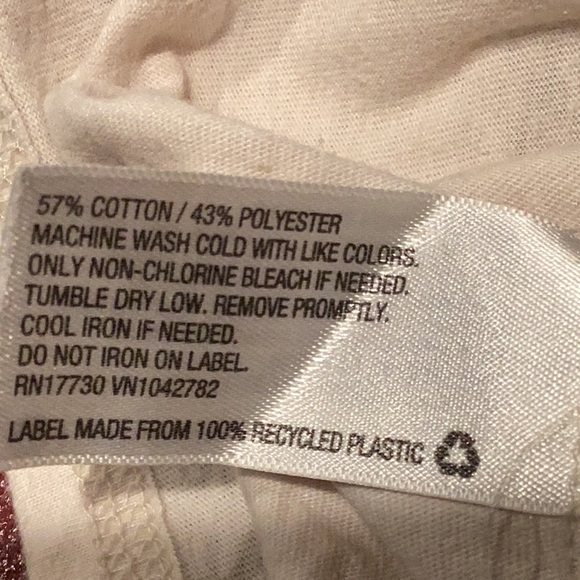 Mossimo Supply T-shirt - Picture 4 of 5